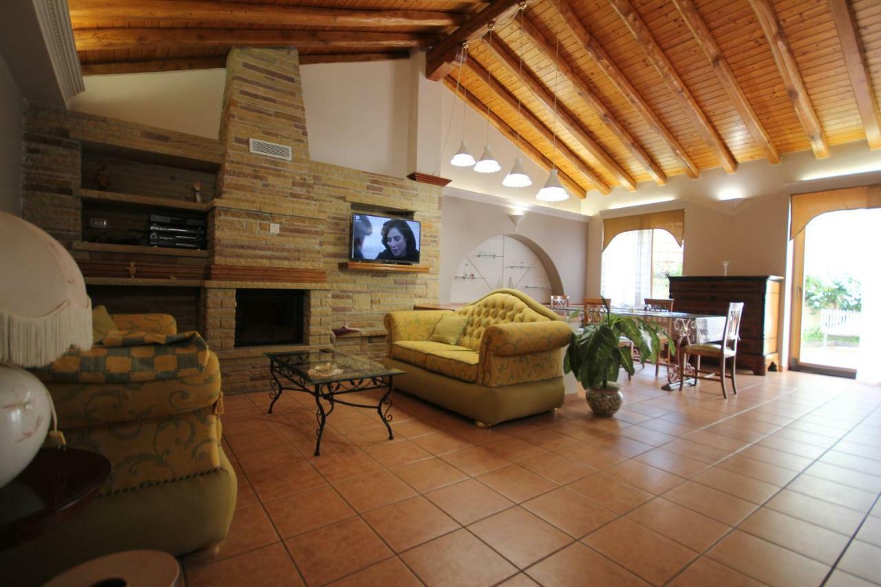 B&B Cortile Aurora Bronte Exterior foto