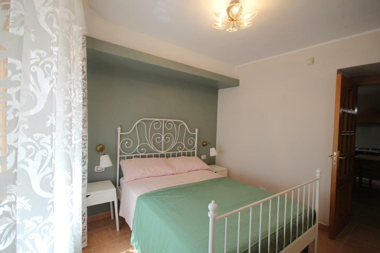 B&B Cortile Aurora Bronte Exterior foto